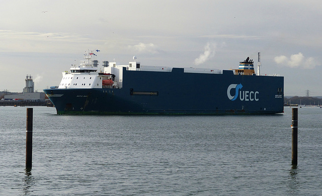 UECC Auto Bay Leaving Southampton - 14 January 2014