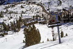 02-j&t_on_lift-r_adj 02-j&t_on_lift-r_adj