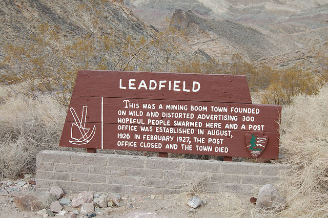 Leadfield Sign