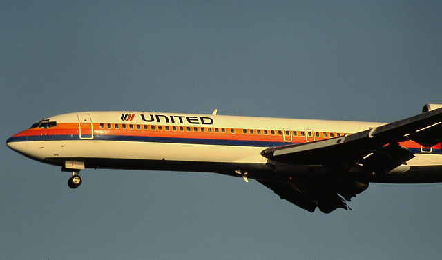 United Airlines Boeing 727-200