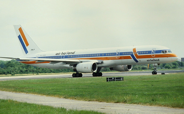 Air Holland Boeing 757