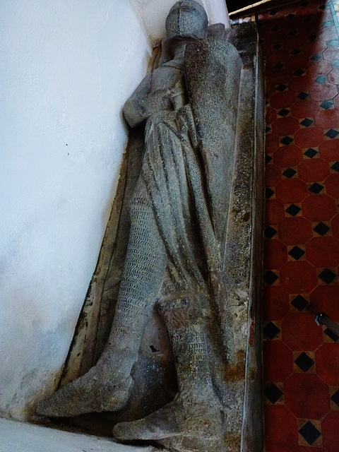 walkern church, herts, tomb effigy of a mid c13 knight, perhaps william de lanvallei