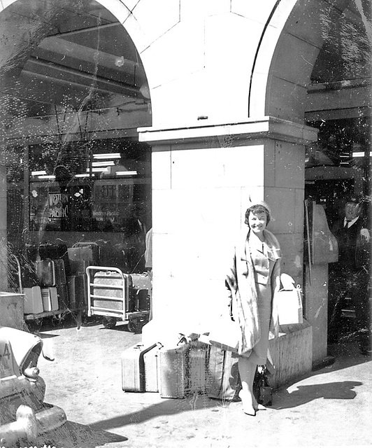 The '50s: Mom, dropping off bags at the train depot, 1959