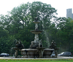 Fountain in the Bronx Zoo, May 2012