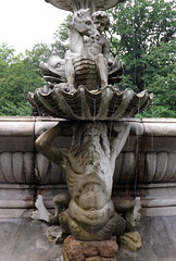 Fountain Detail8 Bronx Zoo May 2012