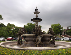 Fountain in the Bronx Zoo, May 2012