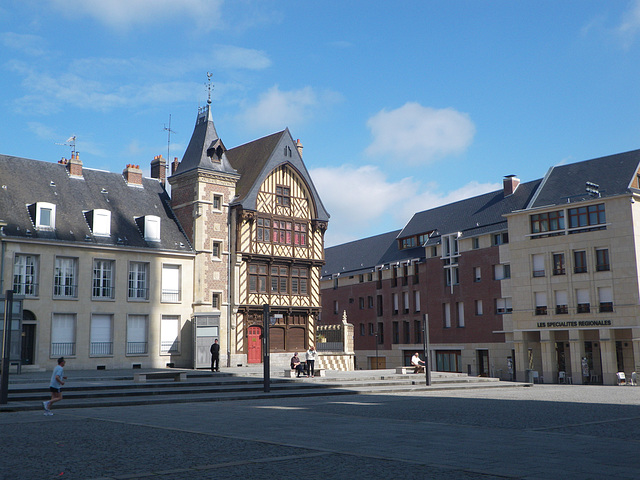 Amiens : place de la cathédrale, 2
