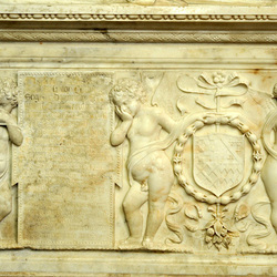 Sculptures du tombeau de Raoul de Lannoy - Eglise de Folleville Sculptures du tombeau de Raoul de Lannoy - Eglise de Folleville