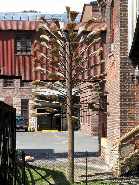 Broom Totem 2