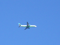 Trafalgar Square: airplane above