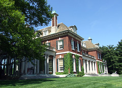 Westbury House in Old Westbury Gardens, May 2009