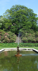 Fountain in Front of the Colonnade in Old Westbury Gardens, May 2009