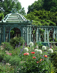 Gazebo in Old Westbury Gardens, May 2009