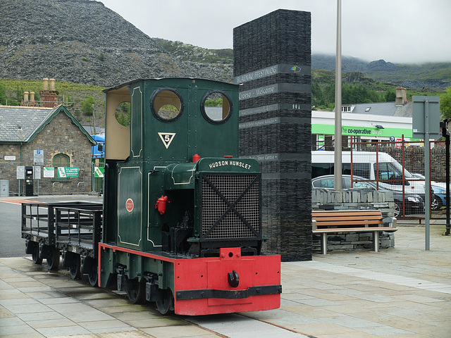 Hudson Hunslet 2207 (2) - 3 July 2013