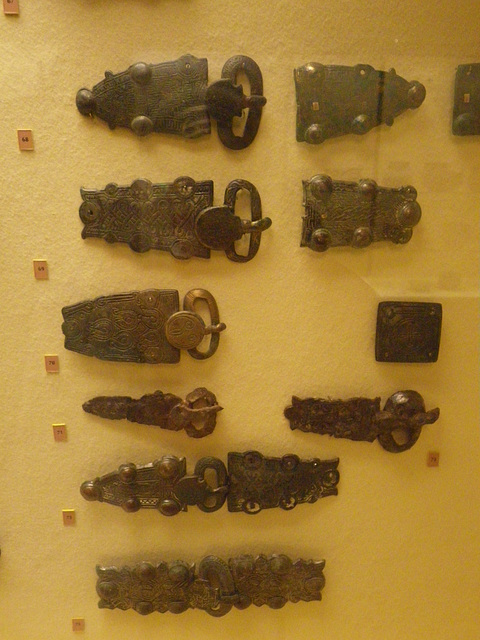 Plaques de ceinture d'époque mérovingienne.