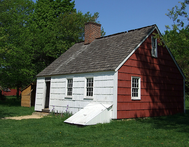 White & Red House in Old Bethpage Village Restoration, May 2007
