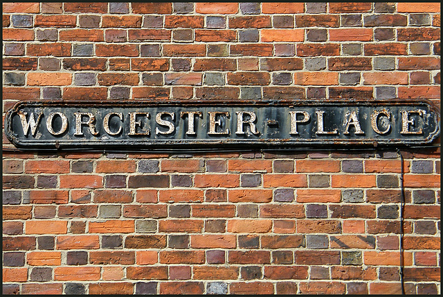 Worcester Place street sign