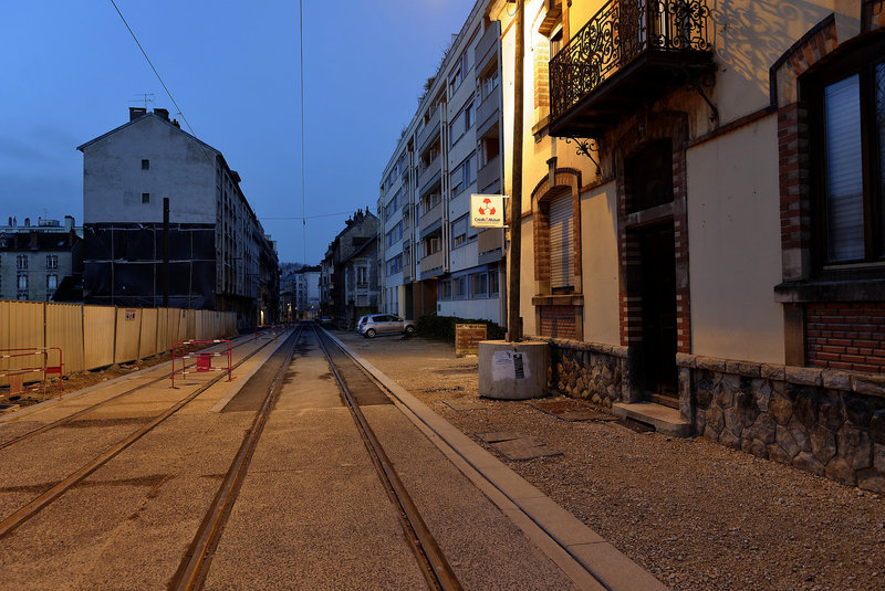 BESANCON: Fin des travaux du tram avenue fontaine argent 01.