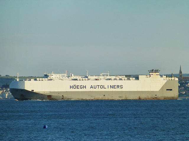 Höegh America Leaving Southampton - 19 July 2013