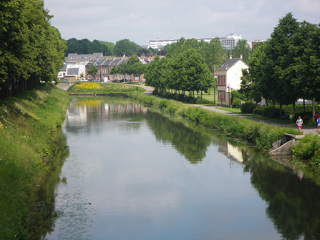 Canal près du parc Moulin Saint-Pierre 3