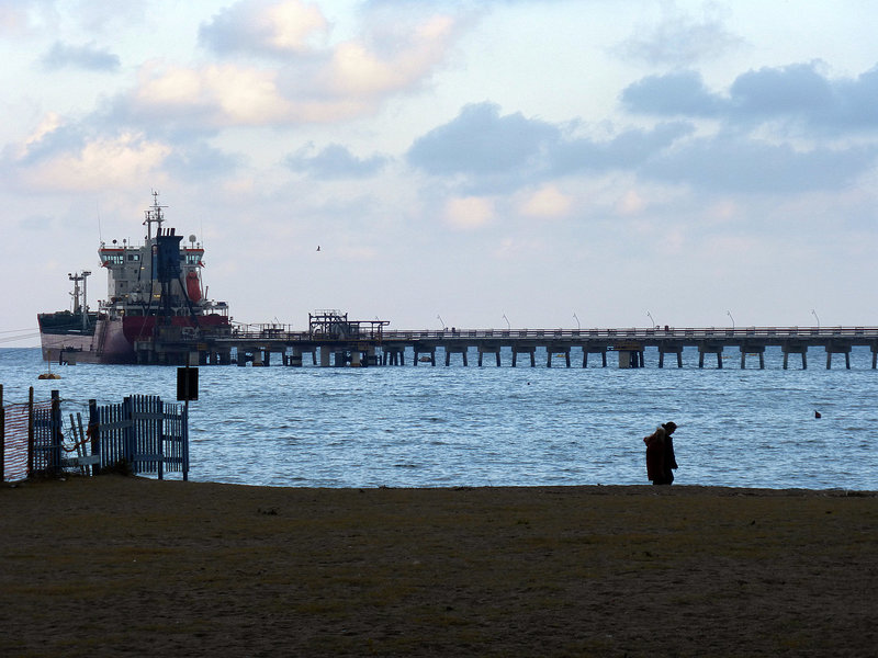 a spasso sulla spiaggia