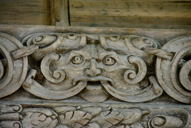 Château de Kerjean 2014 – Wood carving in the chapel