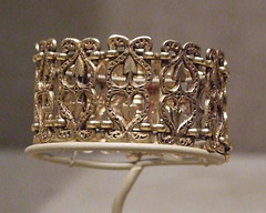 Byzantine Gold Bracelet in the Metropolitan Museum of Art, January 2010