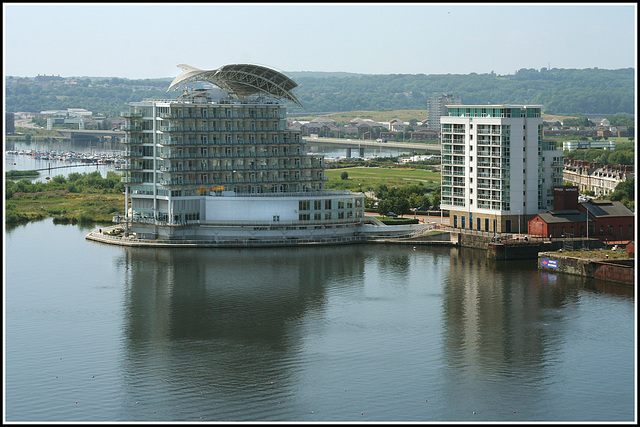 Hotel & Apartments