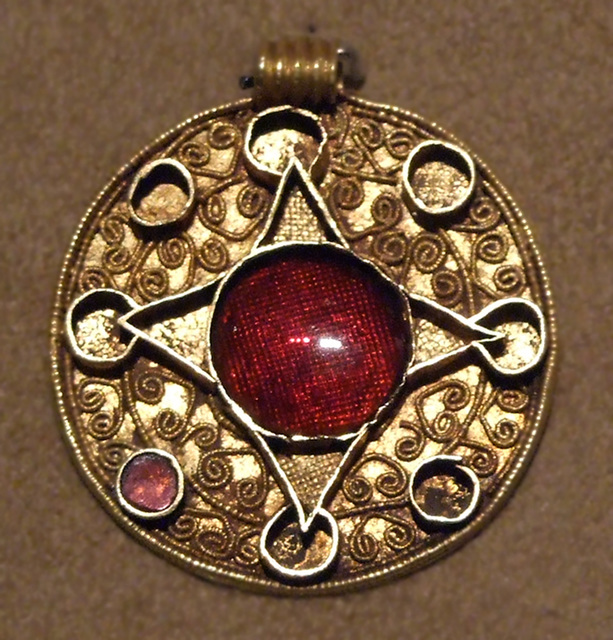 Anglo-Saxon Pendant in the Metropolitan Museum of Art, April 2010