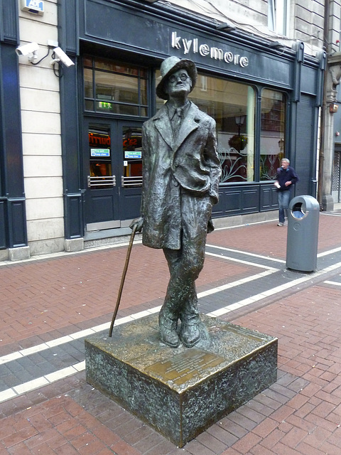 Dublin 2013 – James Joyce statue