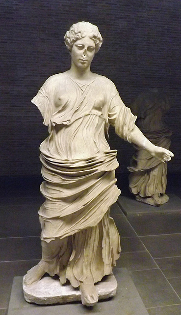 Aura Statue in the Vatican Museum, July 2012