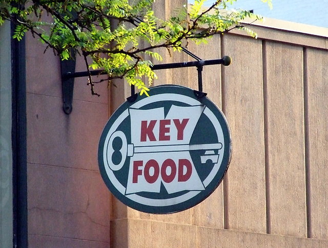 Key Food Sign in Brooklyn Heights, May 2008