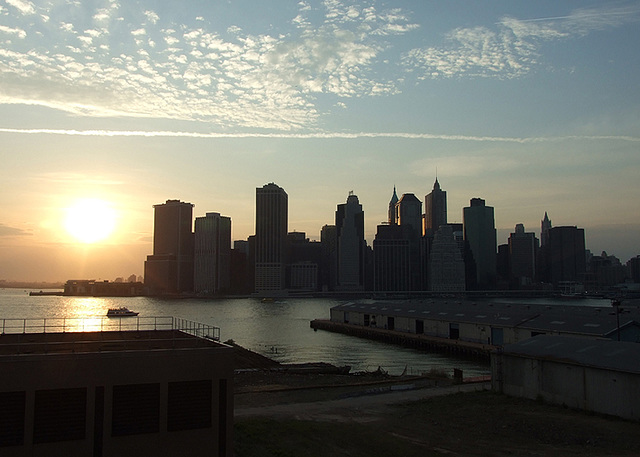 View of Manhattan from the Brooklyn Heights Promenade at Sunset, May 2008