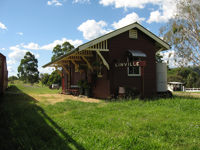 06 Linville Station 0308 013