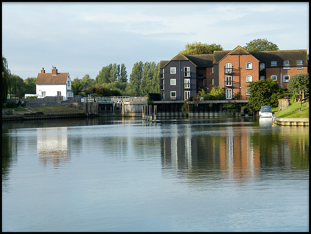 approaching Sandford Lock