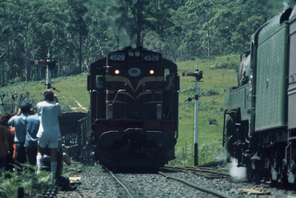 197301Bris3813067F1000049