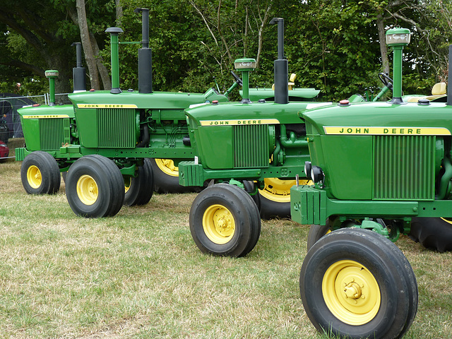 Tractors at Netley Marsh (3) - 27 July 2013