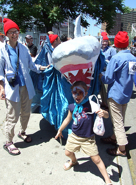 The Life Aquatic & Jaws at the Coney Island Mermaid Parade, June 2007