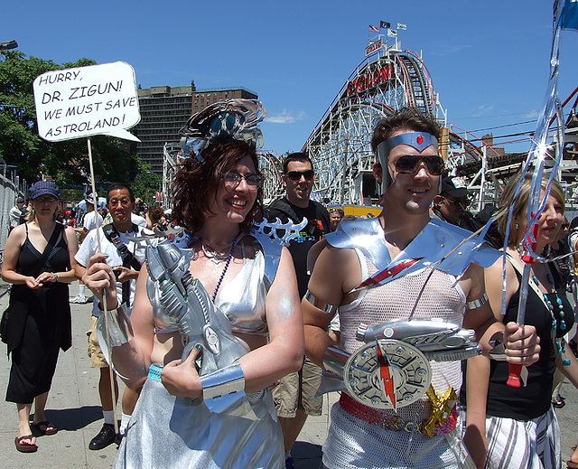 Splash Gordon at the Coney Island Mermaid Parade, June 2007