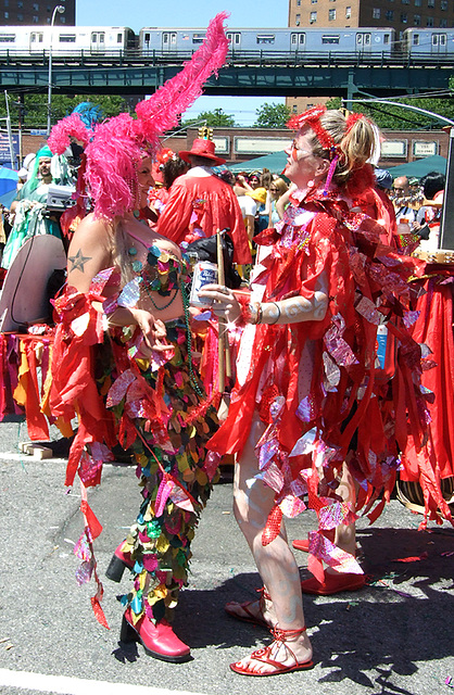 Red Tide Choir at the Coney Island Mermaid Parade, June 2007