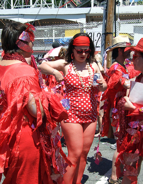 Red Tide Choir at the Coney Island Mermaid Parade, June 2007