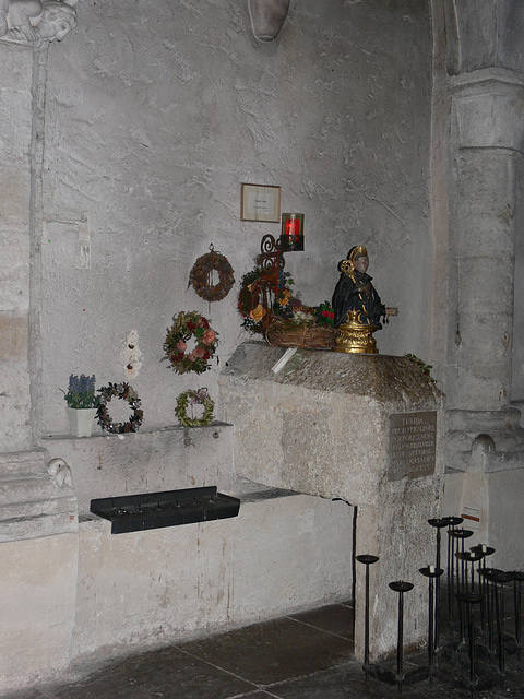 Freisinger Dom - Steingrab des Hl. Nonnosus