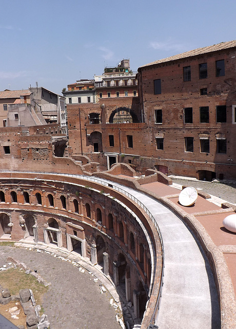 Detail of the Hemicycle of the Markets of Trajan, July 2012