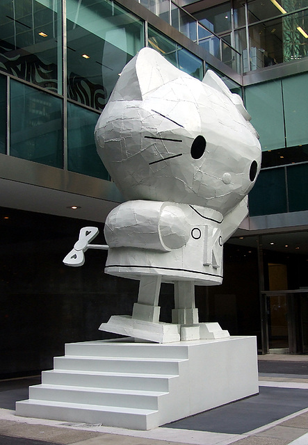 Giant Wind-Up Hello Kitty Sculpture by Tom Sachs in the Courtyard of Lever House, May 2008