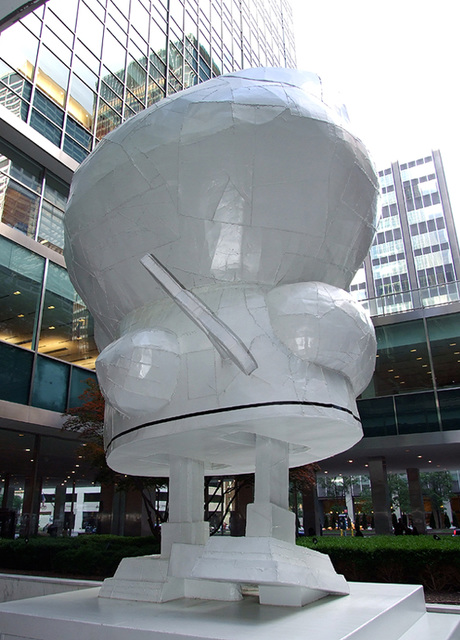 Giant Wind-Up Hello Kitty Sculpture by Tom Sachs at Lever House, May 2008