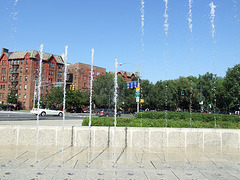 Fountain in front of the Brooklyn Museum, August 2007