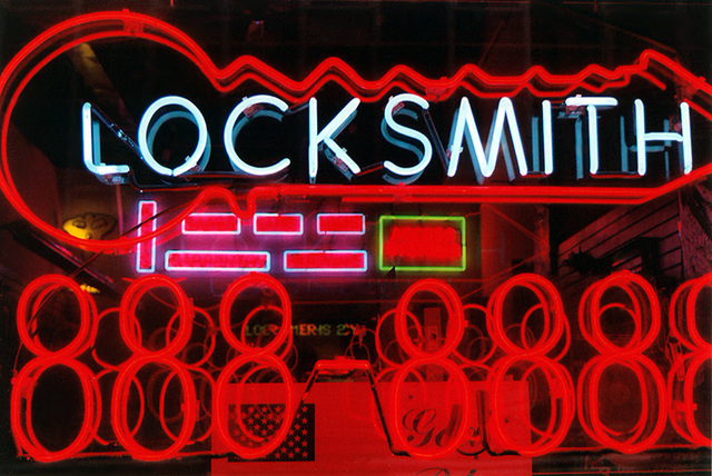 Locksmith's Neon Sign in Manhattan, Aug. 2006