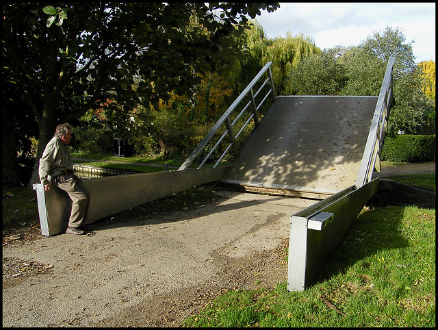 lift bridge at Lower Heyford