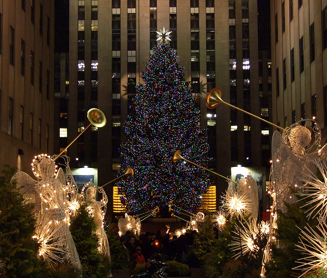 Christmas Tree and Holiday Decorations at Rockefeller Center, January 2008