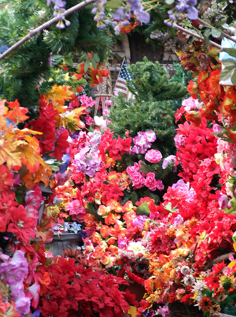 Detail of the House with Artificial Flowers in Forest Hills Gardens, January 2008
